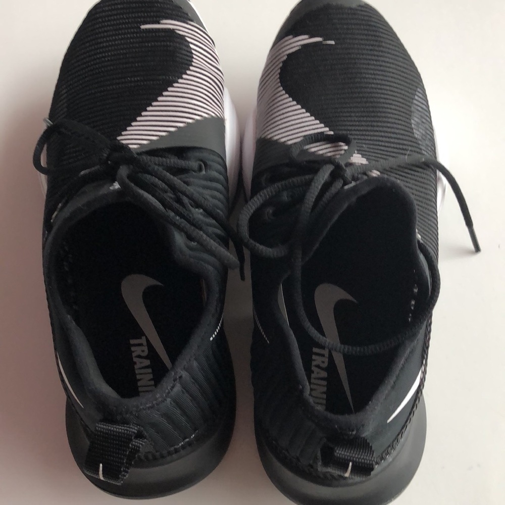Nike Black/ White Superrep Sneakers - Picture 5 of 8
